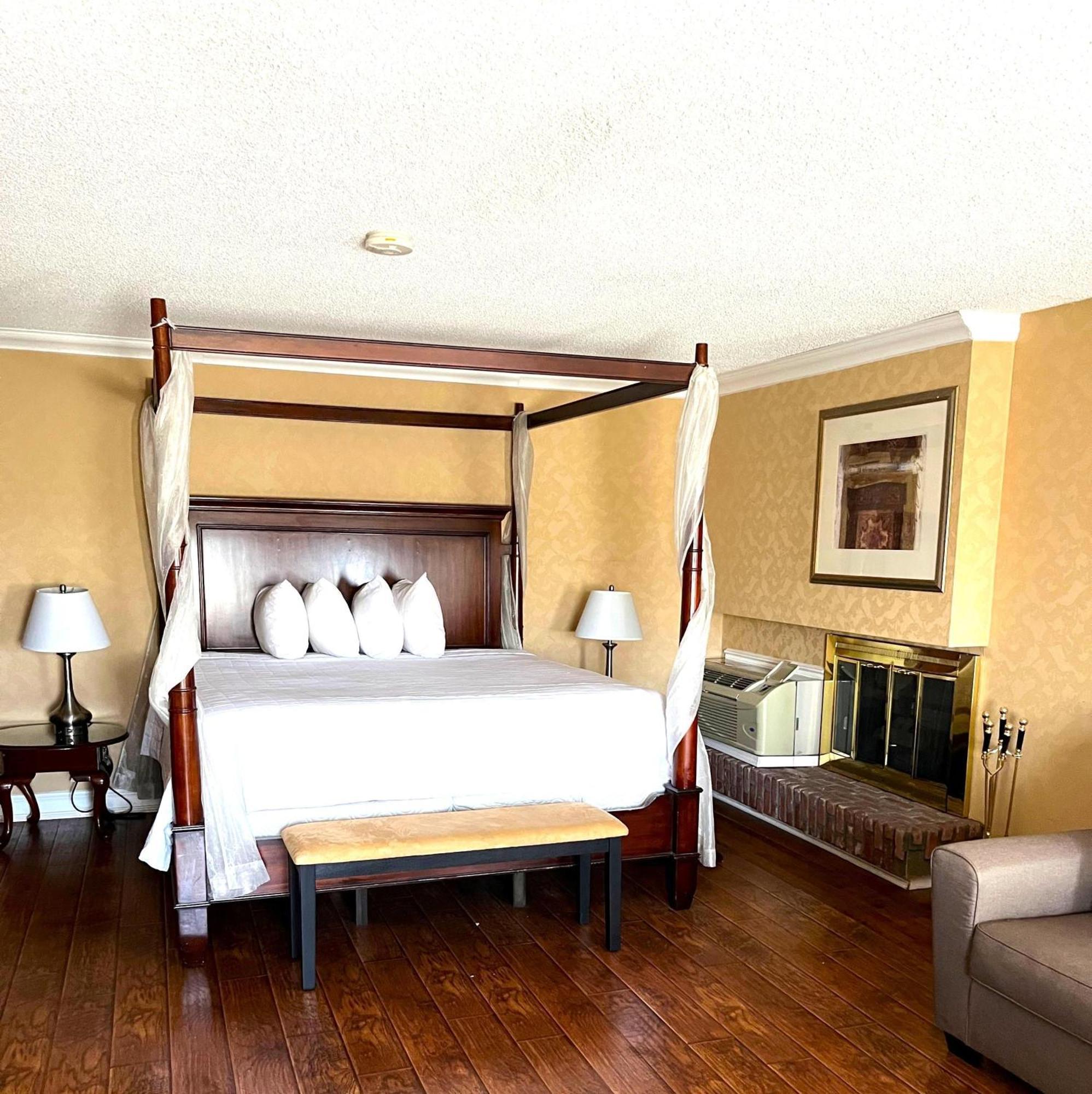 Surestay By Western Airport Hotel